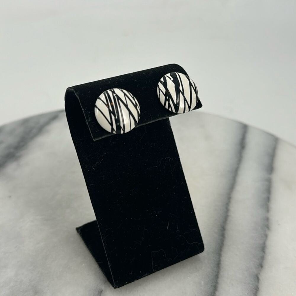 White and black striped stud earrings
